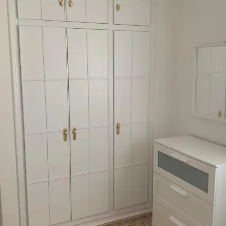 Calle Matilde Penaranda N 122 * Τορεβιέχα